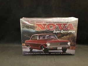 Moebius 1965 Chevrolet Chevy II Nova Super Sport Coupe 1:25 Scale Model Kit 2322 - Picture 1 of 6