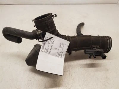 Toyota Solara, трубка воздушного резонатора, 2002-2008, 2,4 л, 4 цилиндра, 2AZ-FE, 17893-0H050 - Изображение 1 из 4