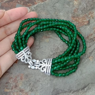 Pulsera de jade verde de 7 filas con cierre de circonita 8"" Foto 1 de 4