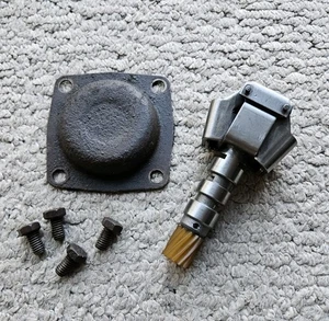 GM TH400 Transmission Governor & Cover with Bolts Turbo 400 Parts (72) - Picture 1 of 6