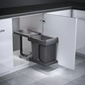 Pull Out 20L Kitchen Waste Bin For 300mm Hinged Door Units - Hailo Solo - Picture 1 of 3