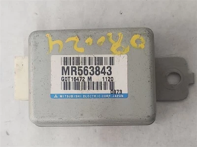 Chasis ECM control de crucero detrás guantera compatible con 00-05 ECLIPSE 3790931 Foto 1 de 4