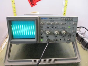 tektronix 2210 digital storage oscilloscope 50MHz analog 10MHz digital [20-F.5] - Picture 1 of 6