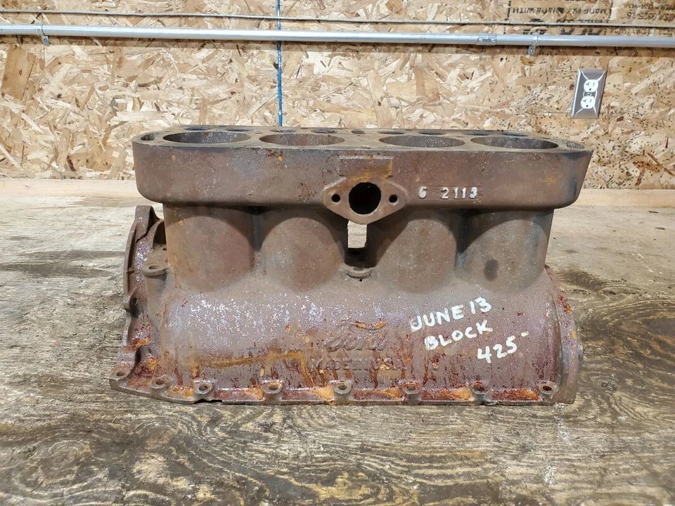Bloque motor Ford Modelo T 1913 4 cilindros 301171 - Ha sido reparado Foto 1 de 4
