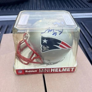 New England Patriots LAWRENCE MARONEY #39 Mini Helmet Autographed - Picture 1 of 7
