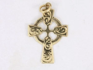 Cross Pendant 9ct Gold Ladies Gents Crucifix 375 0.9g Be4 - Picture 1 of 3