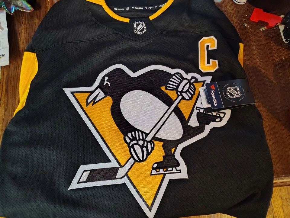 Camiseta NHL Sydney Crosby Captain Patch autêntica fanáticos New Fire 🔥🔥 - Imagem 1 de 2
