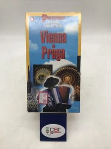 FILM IN VHS, PANORAMA LE GRANDI CITTA' DEL MONDO VOL.3, VIENNA E PRAGA - Foto 1 di 3