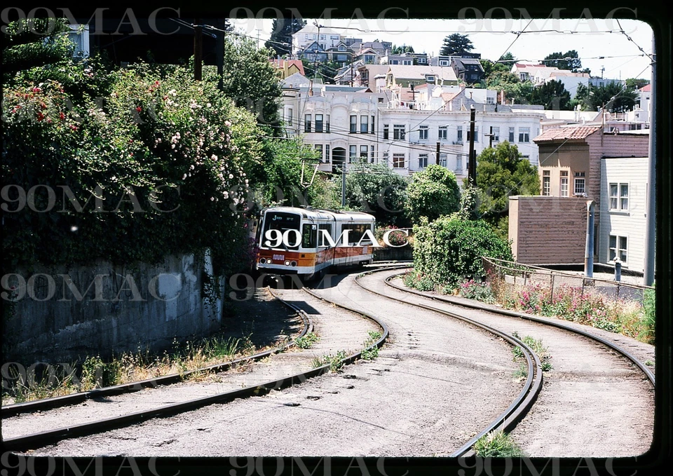 SF MUNI. Carro LRV #1230. San Francisco (CA). Diapositiva original 1981. Foto 1 de 1