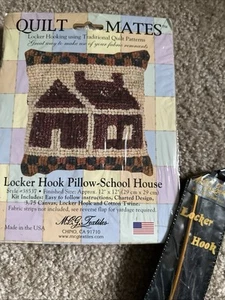 Quilt Mates Locker Hook Pillow School House #38537 NEW & Hook - Picture 1 of 3