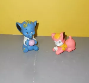 Vintage Dolly Toy Co Pink Kitty Cat Kitten & Blue Elephant Plastic Play Figures - Picture 1 of 2