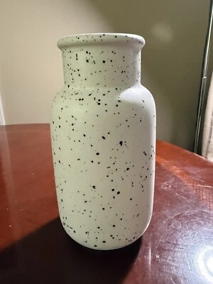 White And Black Vase Bottles 8" - Image 1 of 4