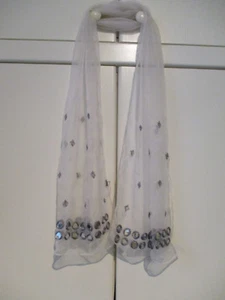 Wundervolles Tuch bestickt und mit kleinen Spiegelteilen verziert- 150x 30 cm - Bild 1 von 8