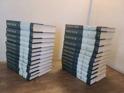 The World Book Encyclopedia Complete 22 Volume Set - Image 1 of 4