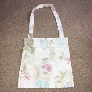 Stoffklammertasche, Handarbeit - grün & rosa geblümt - mit Riemen - kein Aufhänger - Bild 1 von 5