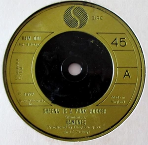 THE RAMONES Sheena is a Punk Rocker. 45T PUNK UK 1977 - Picture 1 of 2