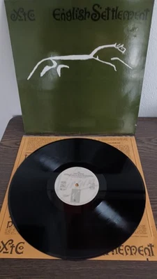 XTC - English Settlement 1982, inkl. OIS, Coveröffnung oben, Top Zustand - Bild 1 von 4