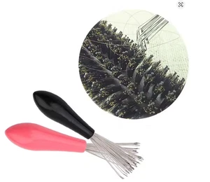 1 Stück - Schwarz Kamm Haarbürste Reiniger Kunststoffgriff Reinigungsbürste Entferner eingebettet - Bild 1 von 1
