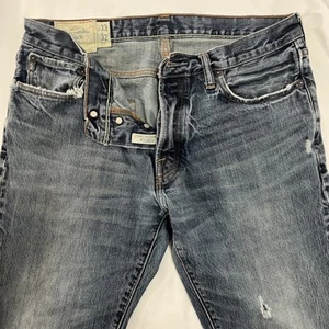 Abercrombie Men’s Remsen Low Rise Slim Fit 33x32 Button Fly, Distressed Style - Picture 1 of 21