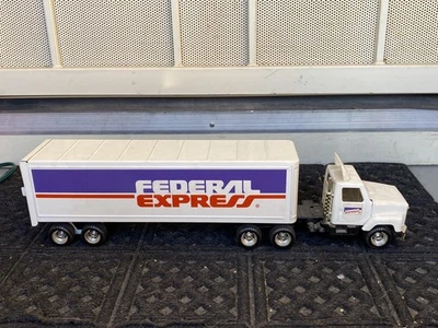 Vintage Federal Express Tractor Trailer Made By Ertl USA - Image 1 of 4