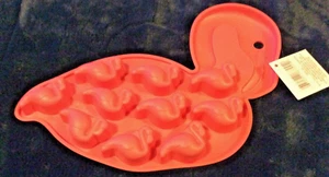 BNWT New Flexible 10 Mould Ice Cube Tray - Flamingo - BPA Free - Picture 1 of 6