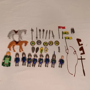 VINTAGE PLAYMOBIL Lot Of Miscellaneous Mid-evil Knights And Horses - Picture 1 of 4