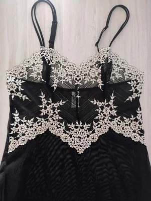 Сетчатые кружевные короткие полупрозрачные черные Wacoal Embrace размер 6 средние 813291 - Изображение 1 из 4