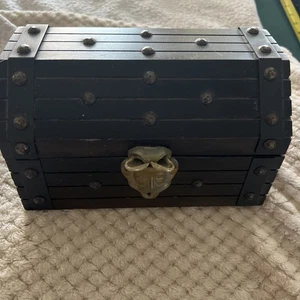 Vintage Medieval Type Jewelry Box Treasure Chest Wood And Brass Gothic - Picture 1 of 17