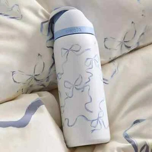 Owala Urban Outfitter esclusiva bottiglia con fiocchi blu legati e veri 32 oz nuova confezione regalo - Foto 1 di 5