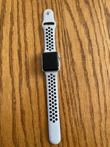 سعر ومواصفات Apple Watch Series 2 Aluminum 38mm| وعيوب مميزات Apple Watch  Series 2 Aluminum 38mm