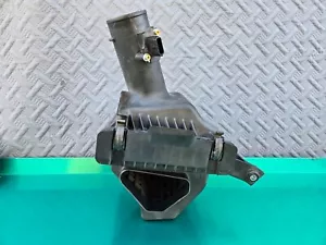 2011-2019 INFINITI M56 Q70 Q70L FRONT LEFT SIDE AIR CLEANER INTAKE BOX - Picture 1 of 7