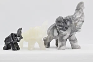 Juego de 3 estatuillas de elefante de tronco talladas a mano de ónix piedra natural negro blanco - Imagen 1 de 16