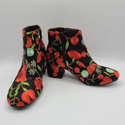 Botas negras bordadas florales Qupid talla 5 Foto 1 de 4