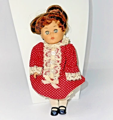 复古 1984 年已退役金妮 8 英寸可姿势乙烯基娃娃时尚娃娃古董花边 — 第 1/4 张图片