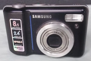 Samsung Digimax S800 Schwarz Digital Kamera 8.1 MP , 2.4 " LCD, MPEG4  Move Clip - Bild 1 von 7