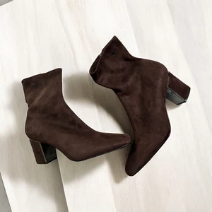New DKNY Women's Cavale Stretch Heeled Booties Espresso Size 10 - Picture 1 of 5