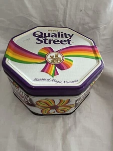 Quality Street Dose Blechdose Bonbon Zierdose Deko 1998 - Bild 1 von 6