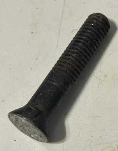 Eine neue 3/8 x 2 Zoll runde Flachkopfschraube mit Satzschloss für Mccormick IH Ausrüstung - Bild 1 von 3