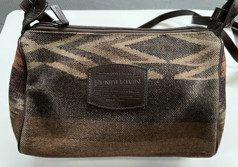 Kit de Viaje de Lana Pendleton Cremallera Completa Bandolera Multicolor Foto 1 de 4
