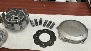 2001-2022 YAMAHA YZ250 CLUTCH KIT OEM USED WITH COVER - Imagen 1 de 12