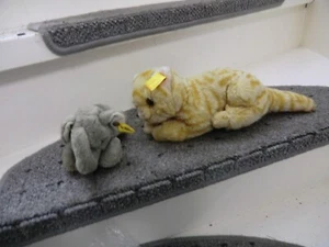 Steiff Mizzy Katze 099403 Liegend Rot Gestreift Tier teddy + Elefant - Bild 1 von 6