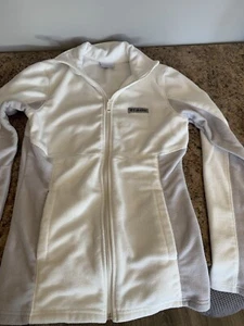 Columbia Mujer Pequeña. Vellón Basin Trail. Cremallera completa. Sal marina, bolsillos grises. - Imagen 1 de 4