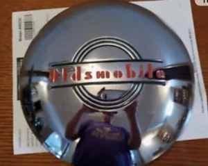 1938 Oldsmobile Hubcap A Christmas Story Oh Fudge Dog Dish Style Movie Related - Picture 1 of 4