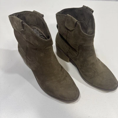 Botas femininas Merona tamanho 6 1/2  - Imagem 1 de 4