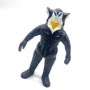 Ultraman Soft Vinyl Figures Alien Mefilas Bandai 1983 Made in Japan Vintage Toys - Picture 1 of 14