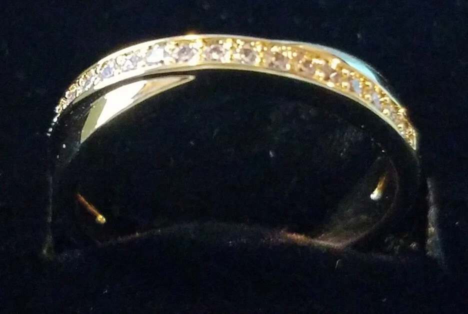 NUEVO Anillo Italina Para Mujer Chapado en Oro Cruzado Moda Talla 9 Foto 1 de 3