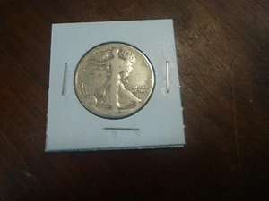 1942 P LIBERTY Half Dollar. GET THE ONE IN THE PICTURE, (DW-7-116) - Bild 1 von 3