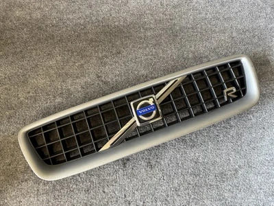 Volvo S60R/V70R 2004-2007 OEM parrilla delantera superior de fábrica | 8659018 Foto 1 de 4