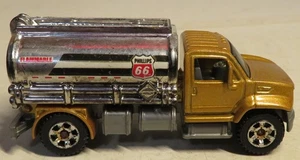 2006 MATCHBOX GUZZLER PHILLIPS 66 PETROLEUM TANKER TRUCK #70 1ST RELEASE MODEL - Picture 1 of 14