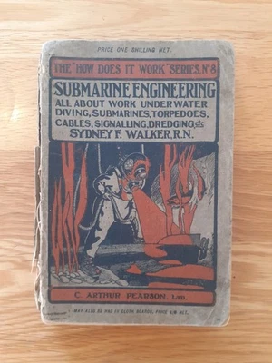 Antique Small Diving Helmet Related Book Siebe Gorman interest Foto 1 de 4